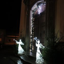 Rozsvítili strom