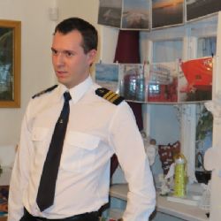 LODNÍ DŮSTOJNÍK VYPRÁVĚL O CESTÁCH PO OCEÁNECH