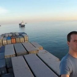LODNÍ DŮSTOJNÍK VYPRÁVĚL O CESTÁCH PO OCEÁNECH