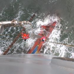 LODNÍ DŮSTOJNÍK VYPRÁVĚL O CESTÁCH PO OCEÁNECH