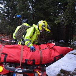 ROYAL RANGERS POMÁHÁ RANĚNÝM I ZBLOUDILÝM