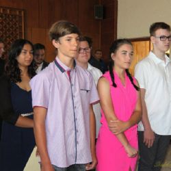 DOSTALI VYSVĚDČENÍ A TĚŠÍ SE DO DALŠÍCH ŠKOL