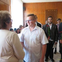 DOSTALI VYSVĚDČENÍ A TĚŠÍ SE DO DALŠÍCH ŠKOL