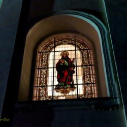 BÁRA POSLUCHAČE V KOSTELE NADCHLA