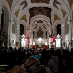 BÁRA POSLUCHAČE V KOSTELE NADCHLA