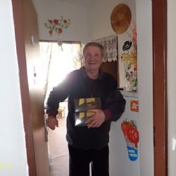 Rozdali vitamíny seniorům