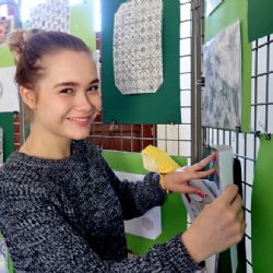Kresby Adély Markové zdobí vestibul radnice
