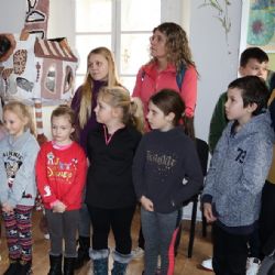 Výstava KOŘENY je vizitkou dětí ZŠ v Černošíně